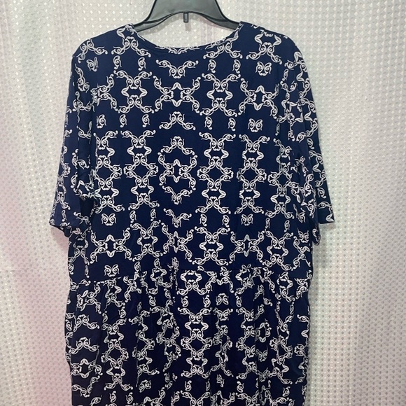 Vicki Wayne Women's 2X Soft & Comfortable Button Up Dress SS w/Pockets - Picture 6 of 7